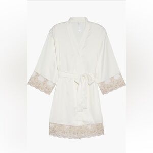 Flora Nikrooz Rosa Satin Robe Ivory Small